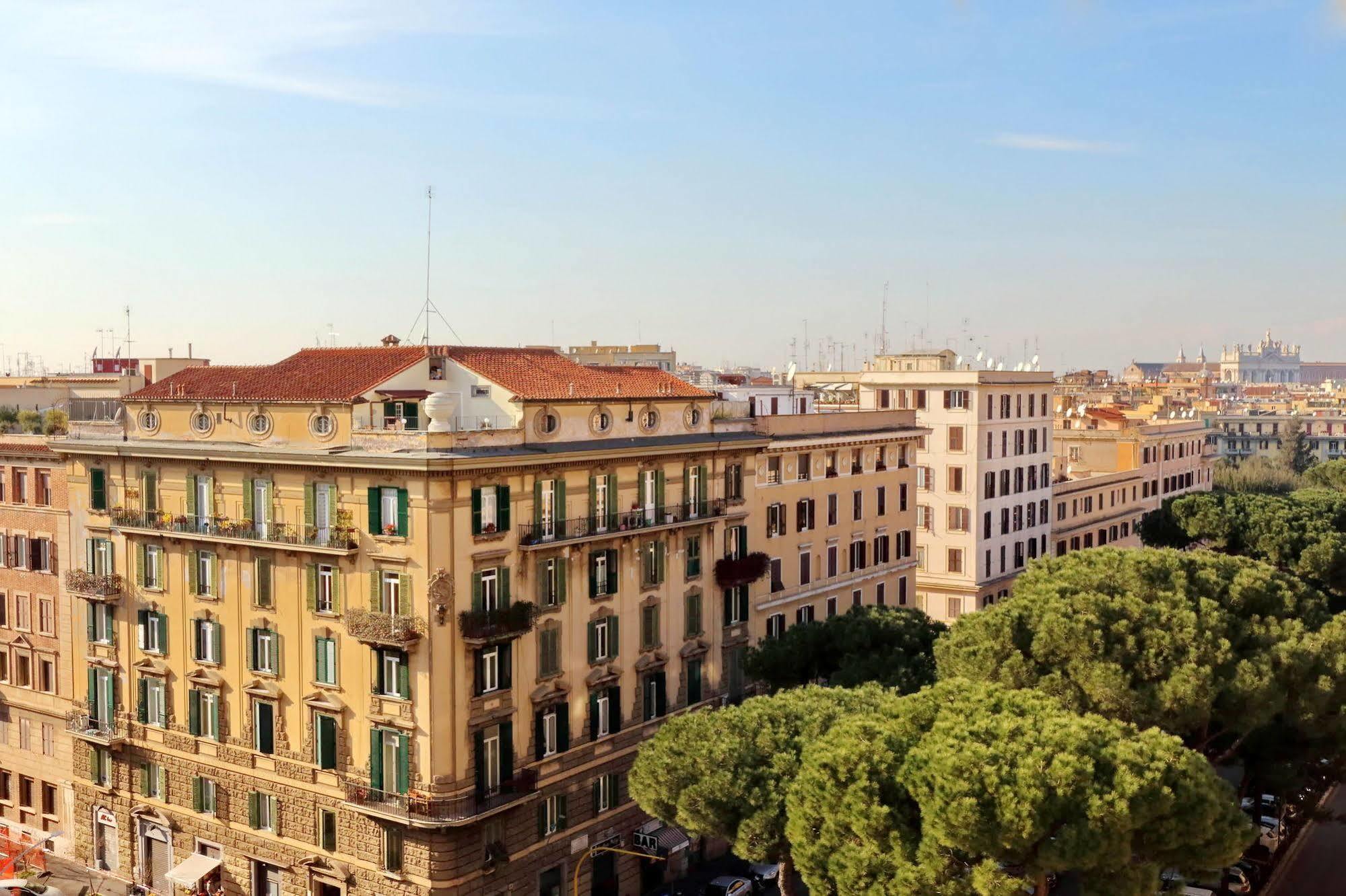 Alloggio Re Di Roma Exterior foto